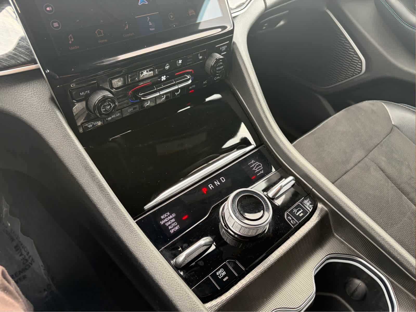 2023 Jeep Grand Cherokee 4xe Trailhawk