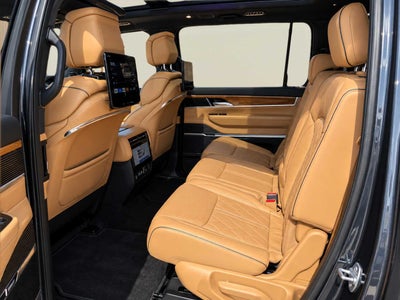2022 Jeep Grand Wagoneer Series III