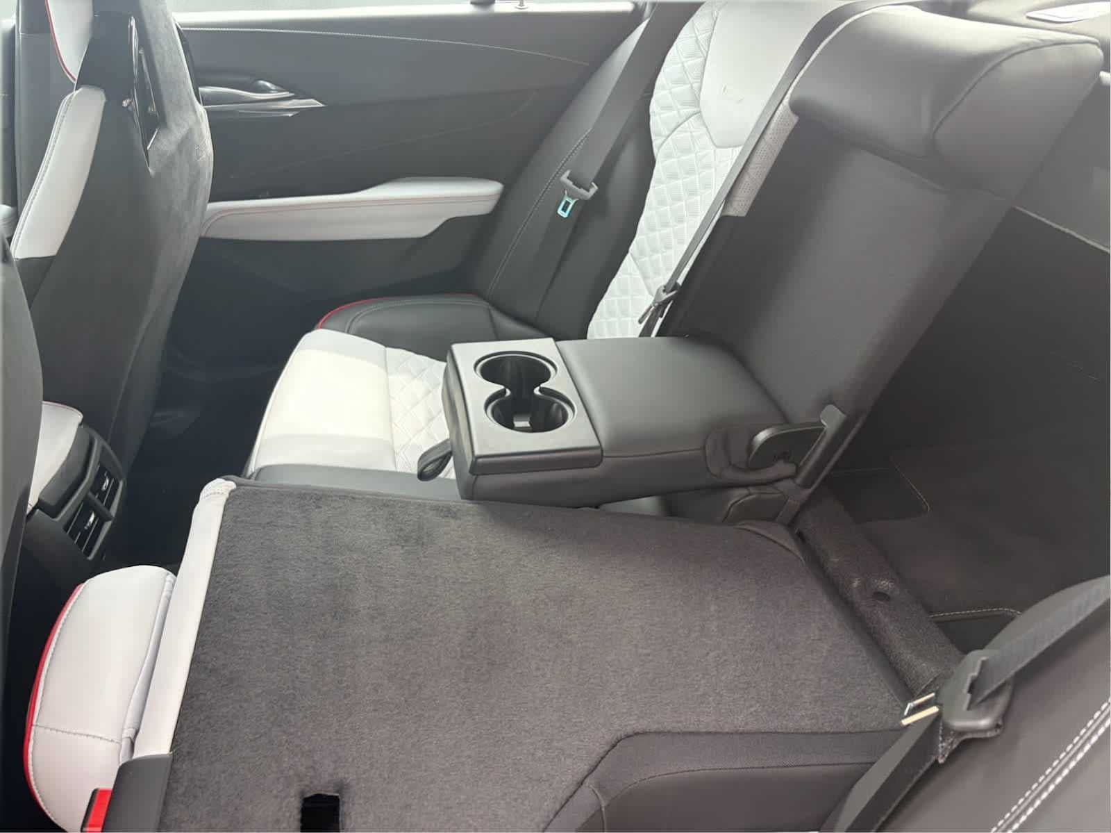 2025 Cadillac CT4-V V-Series Blackwing
