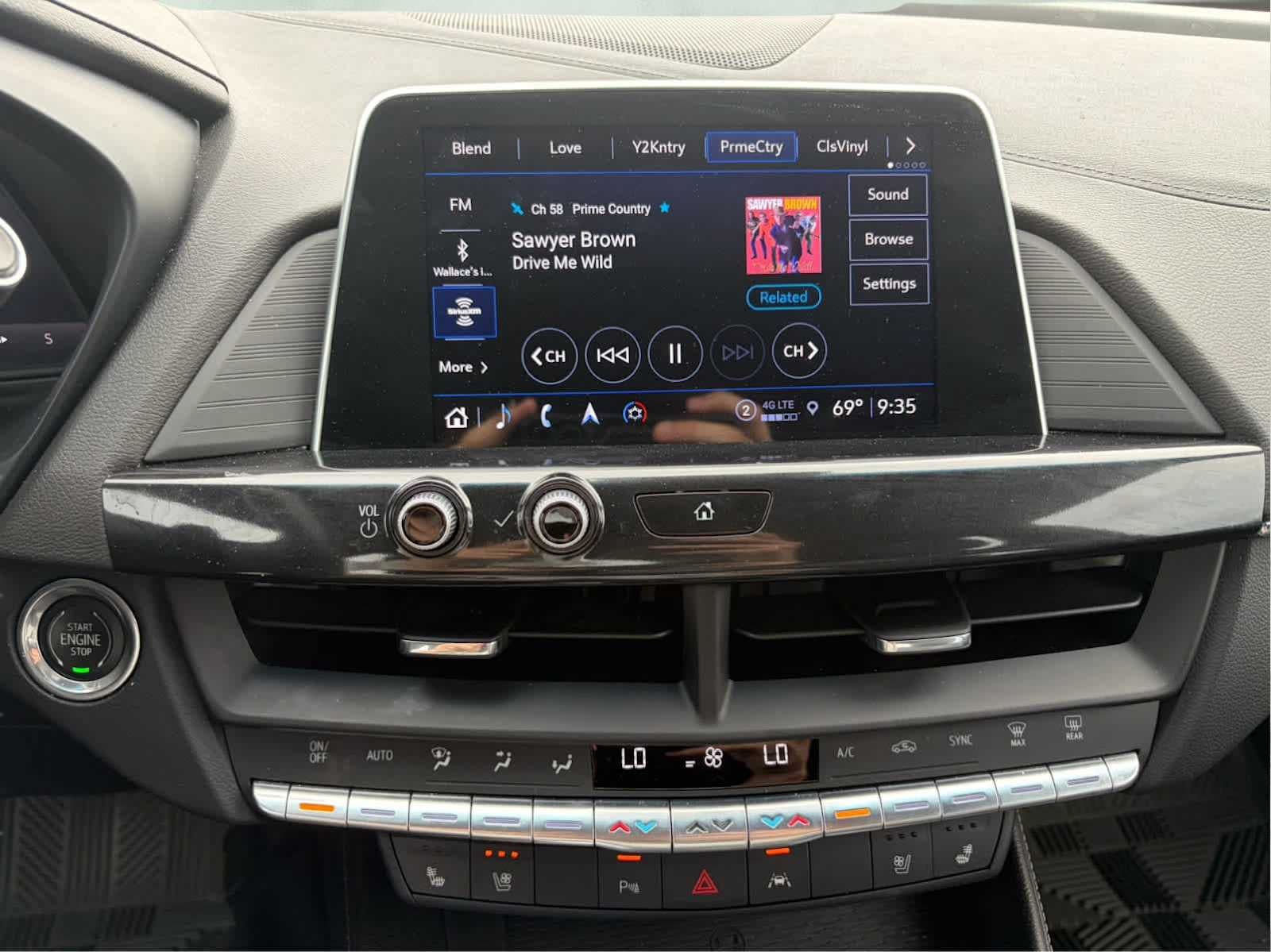 2023 Cadillac CT4 Premium Luxury