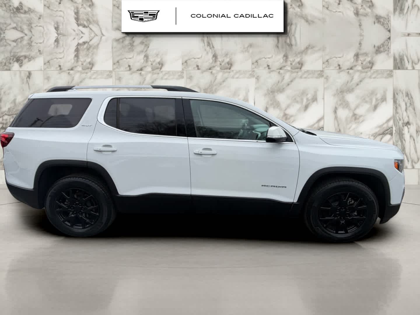2021 GMC Acadia SLT