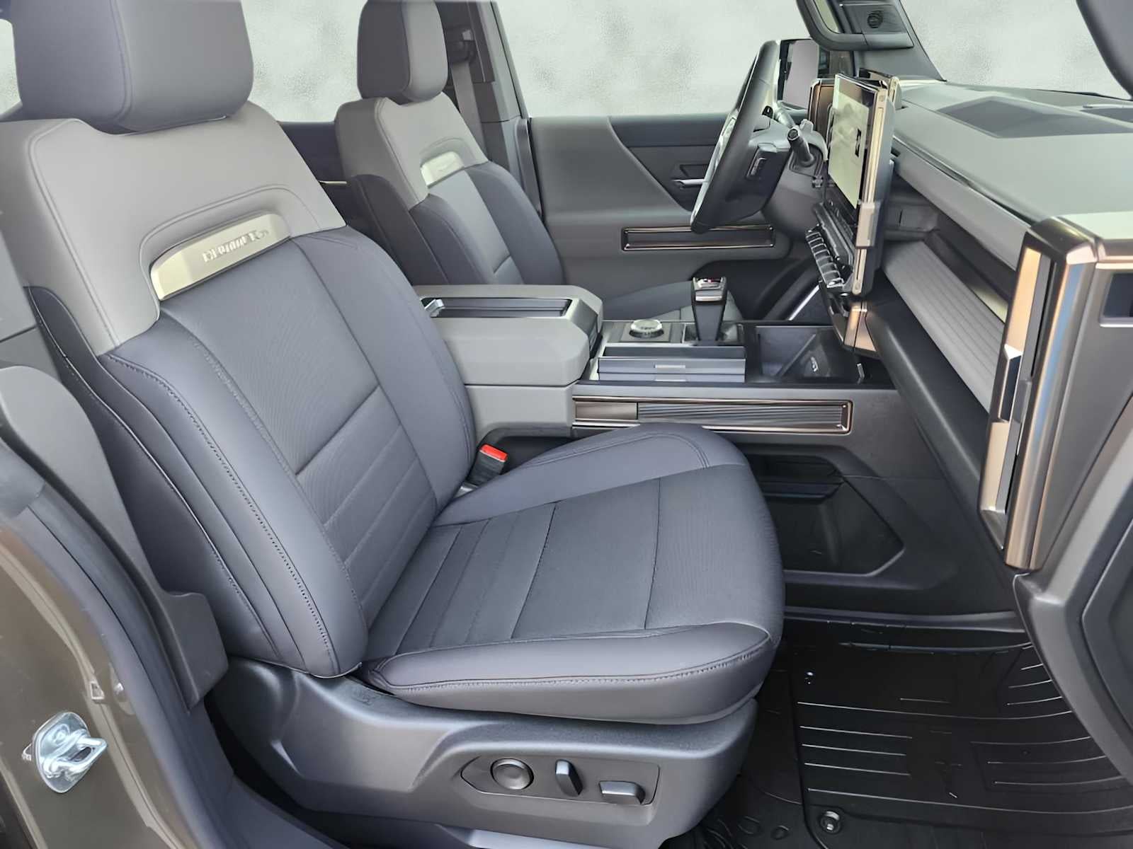 2025 GMC HUMMER EV SUV 2X