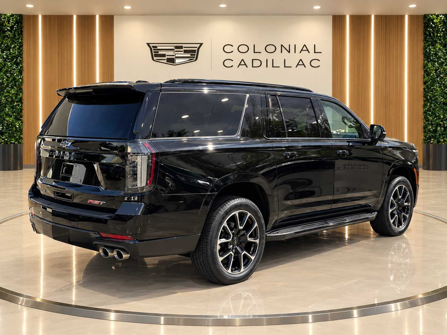 2025 Chevrolet Suburban RST