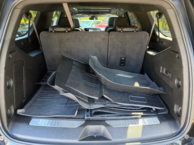 2025 Chevrolet Suburban RST
