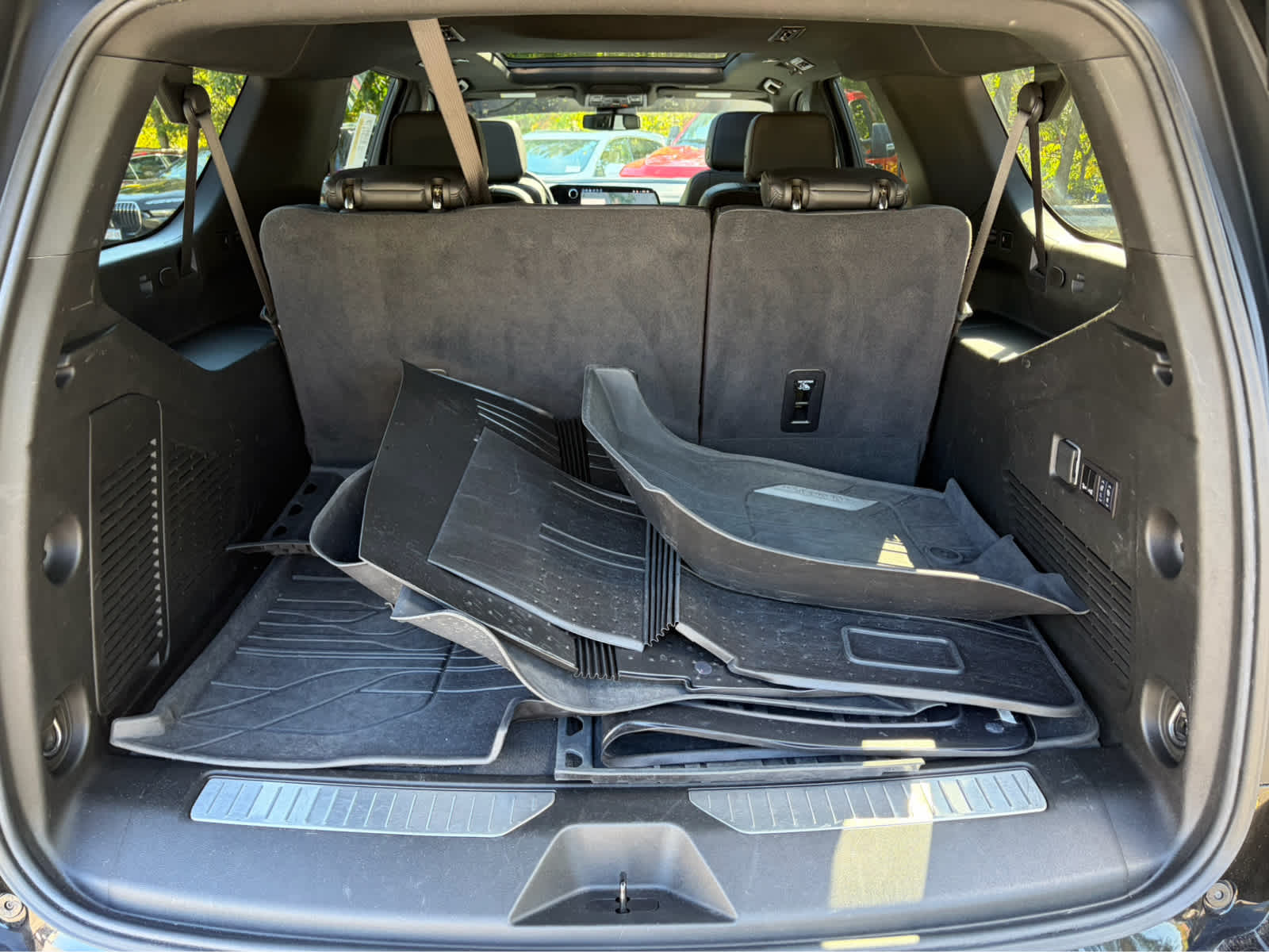 2025 Chevrolet Suburban RST