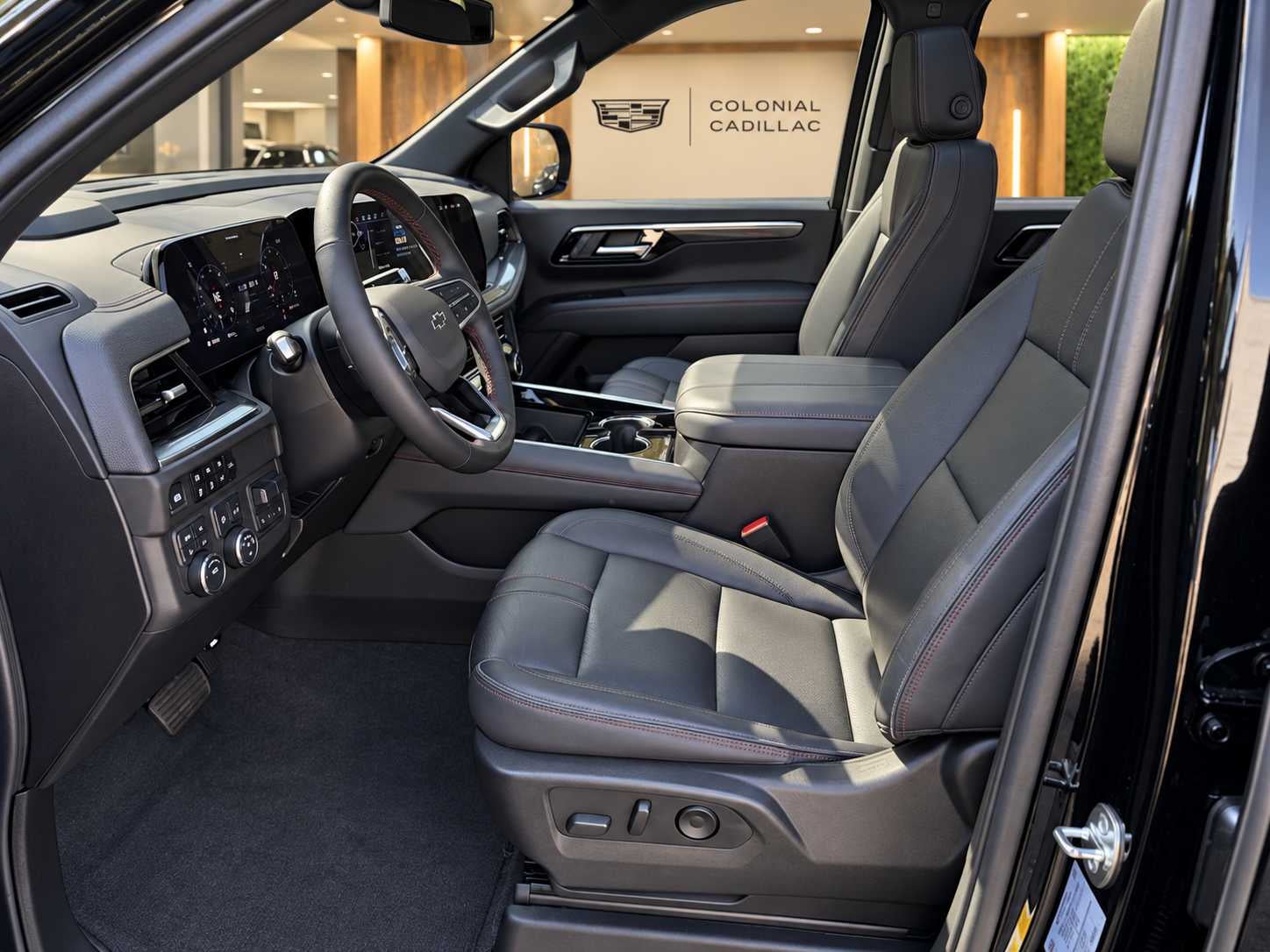 2025 Chevrolet Suburban RST