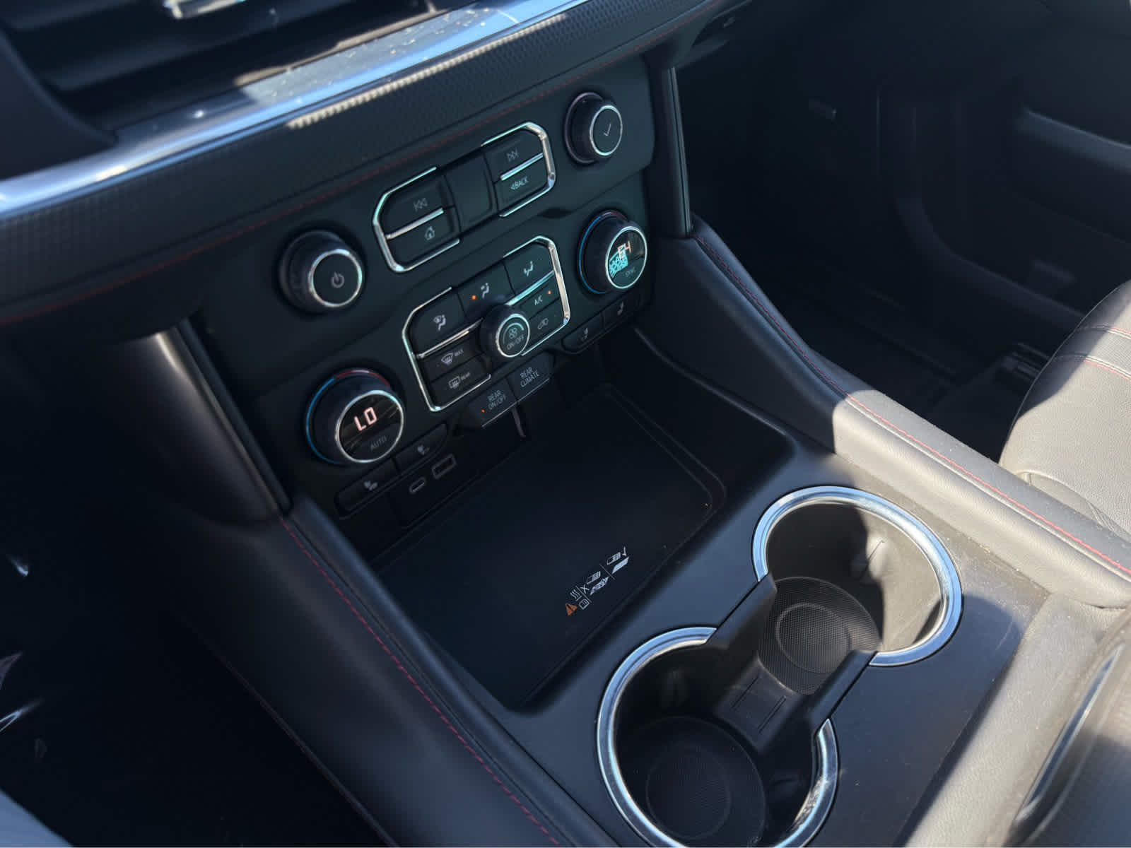 2022 Chevrolet Suburban RST