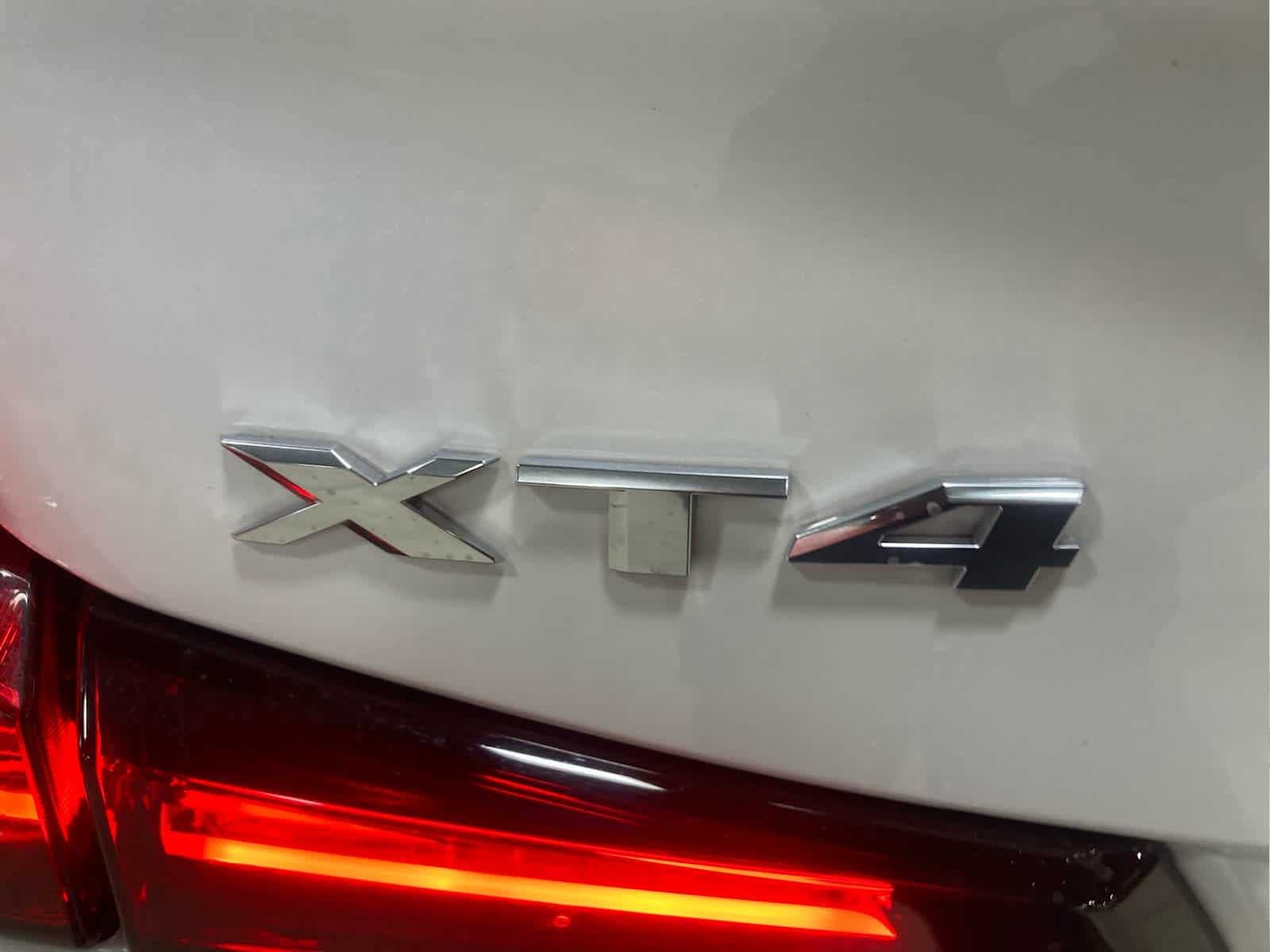 2022 Cadillac XT4 Luxury