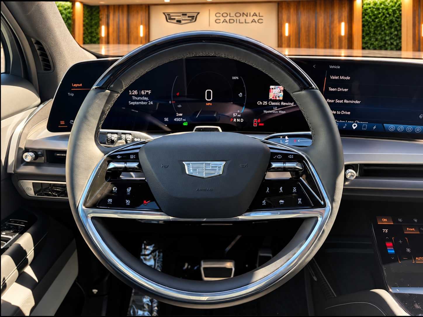 2026 Cadillac VISTIQ Luxury
