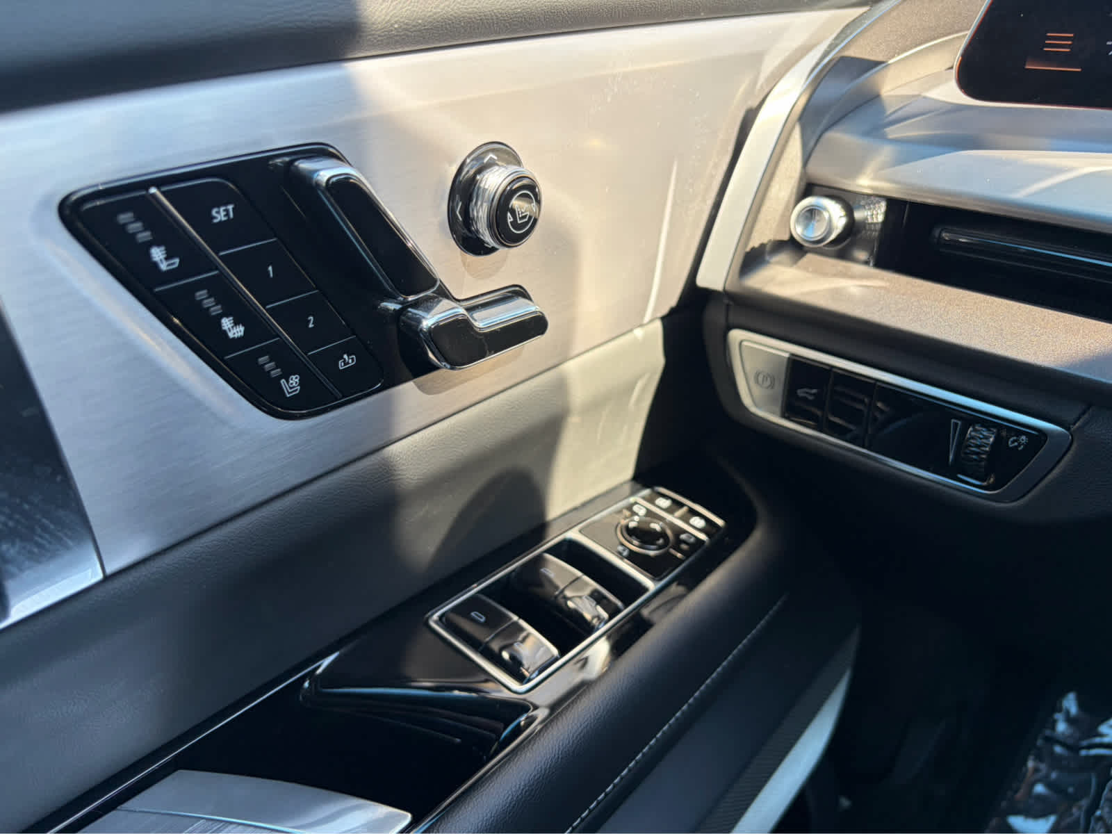 2026 Cadillac VISTIQ Luxury