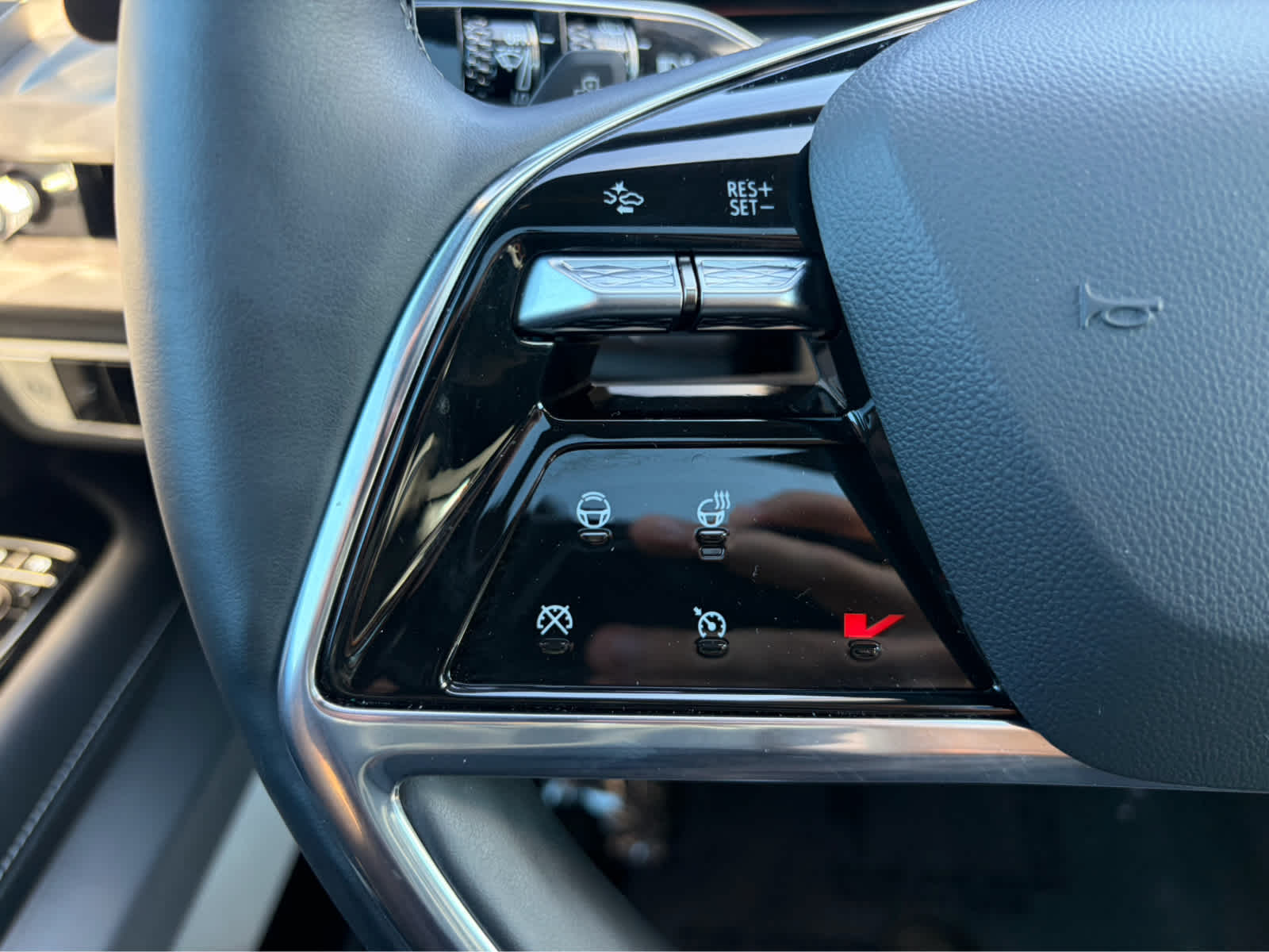 2026 Cadillac VISTIQ Luxury