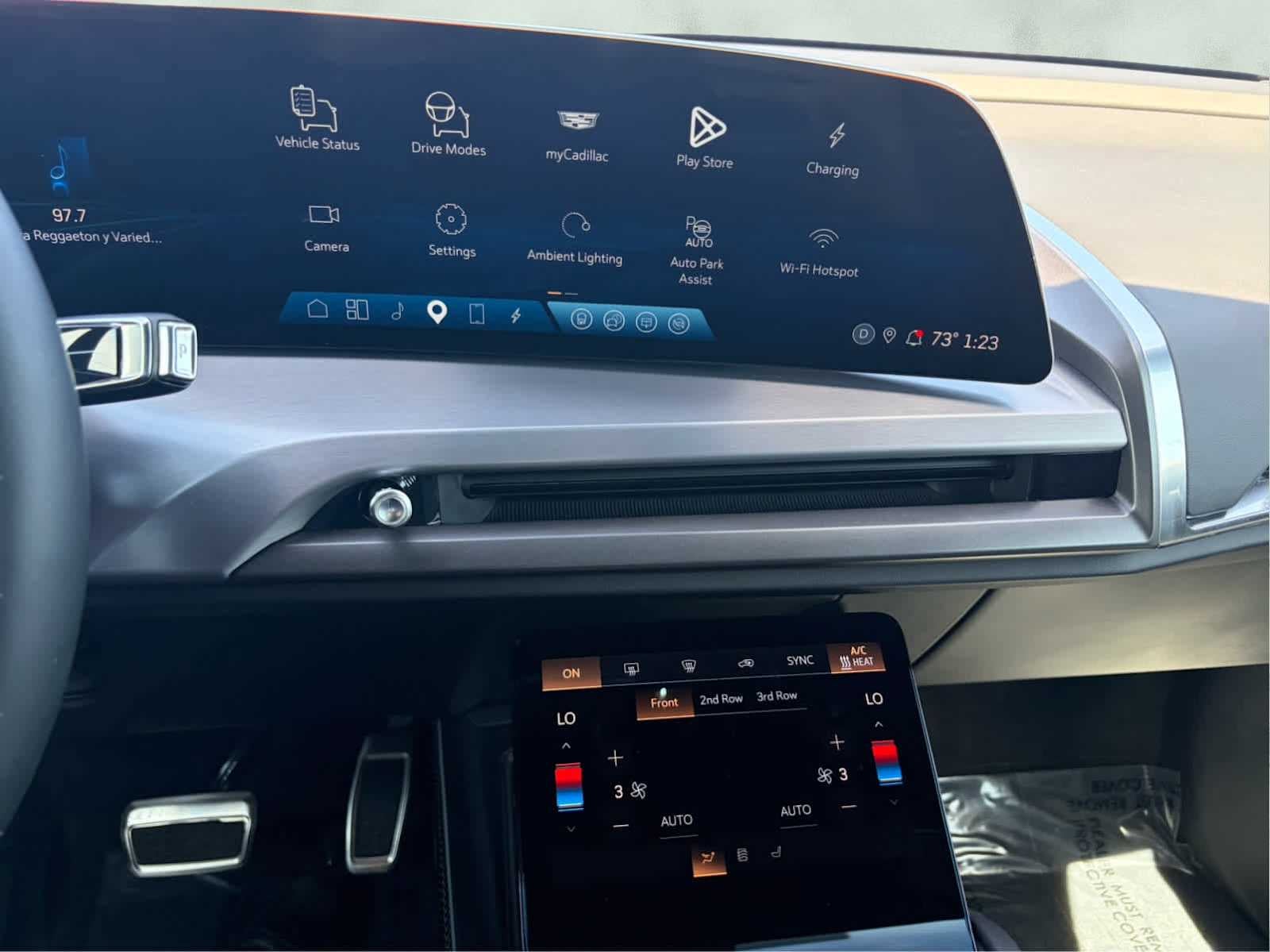 2026 Cadillac VISTIQ Sport