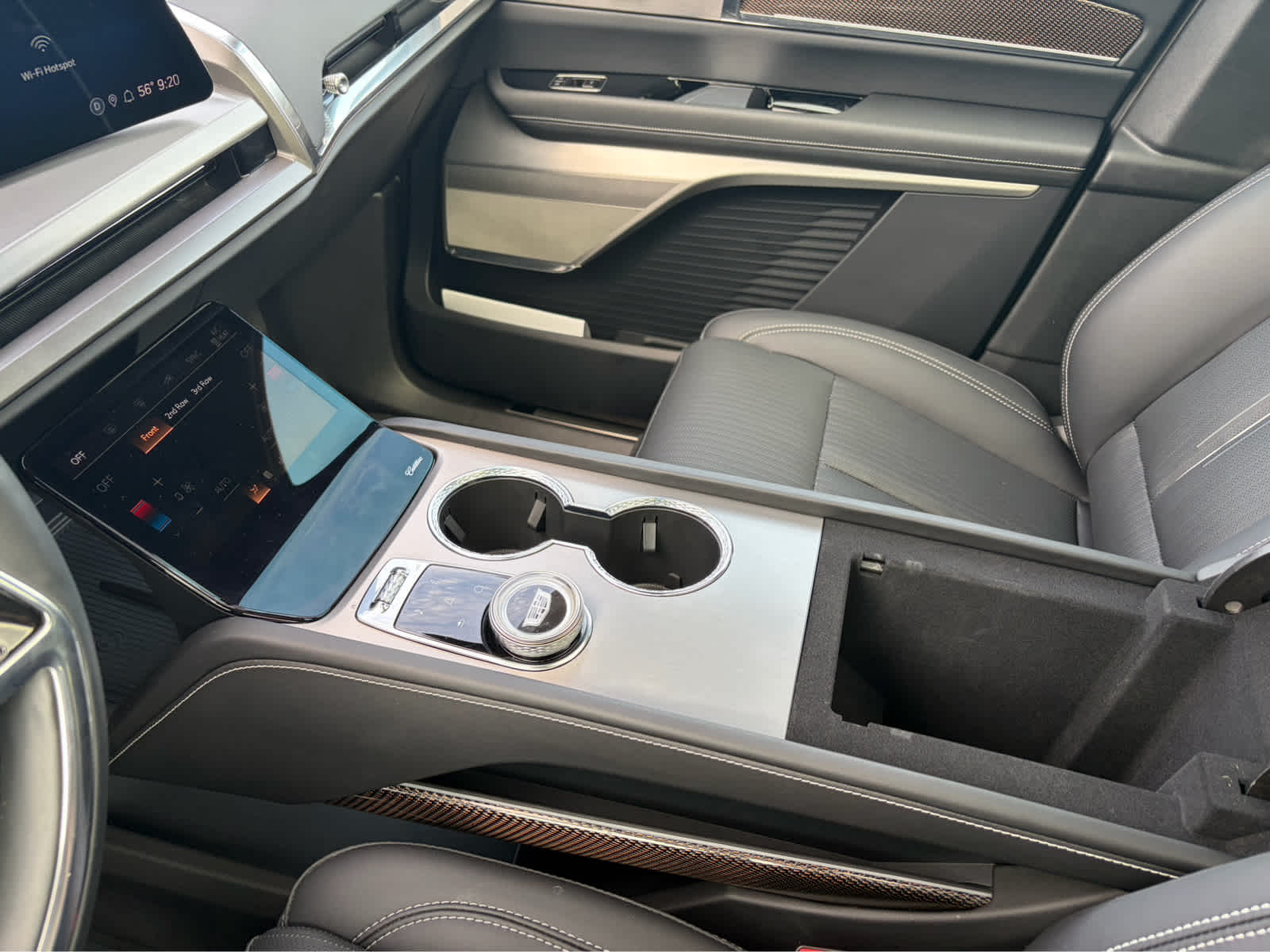 2026 Cadillac VISTIQ Sport