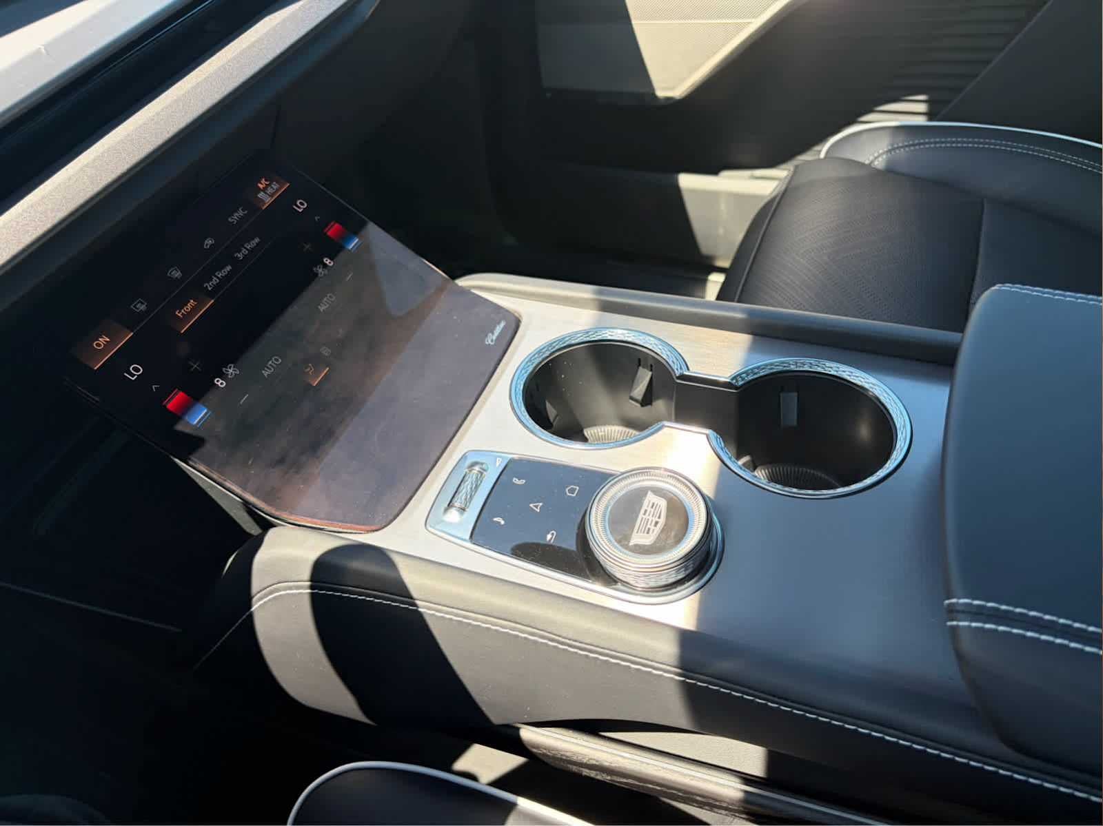 2026 Cadillac VISTIQ Platinum