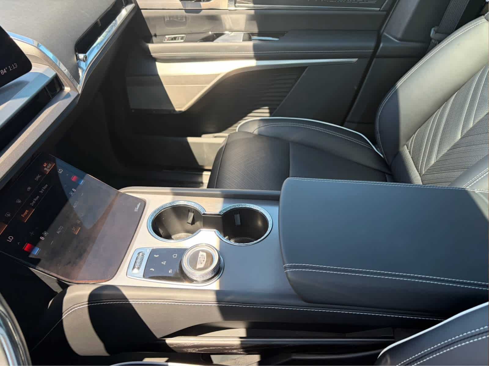 2026 Cadillac VISTIQ Platinum