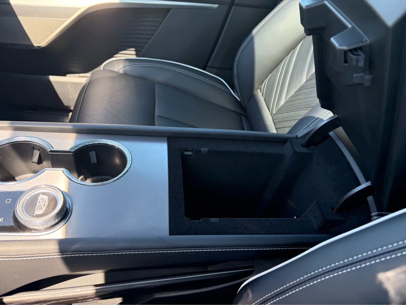 2026 Cadillac VISTIQ Platinum