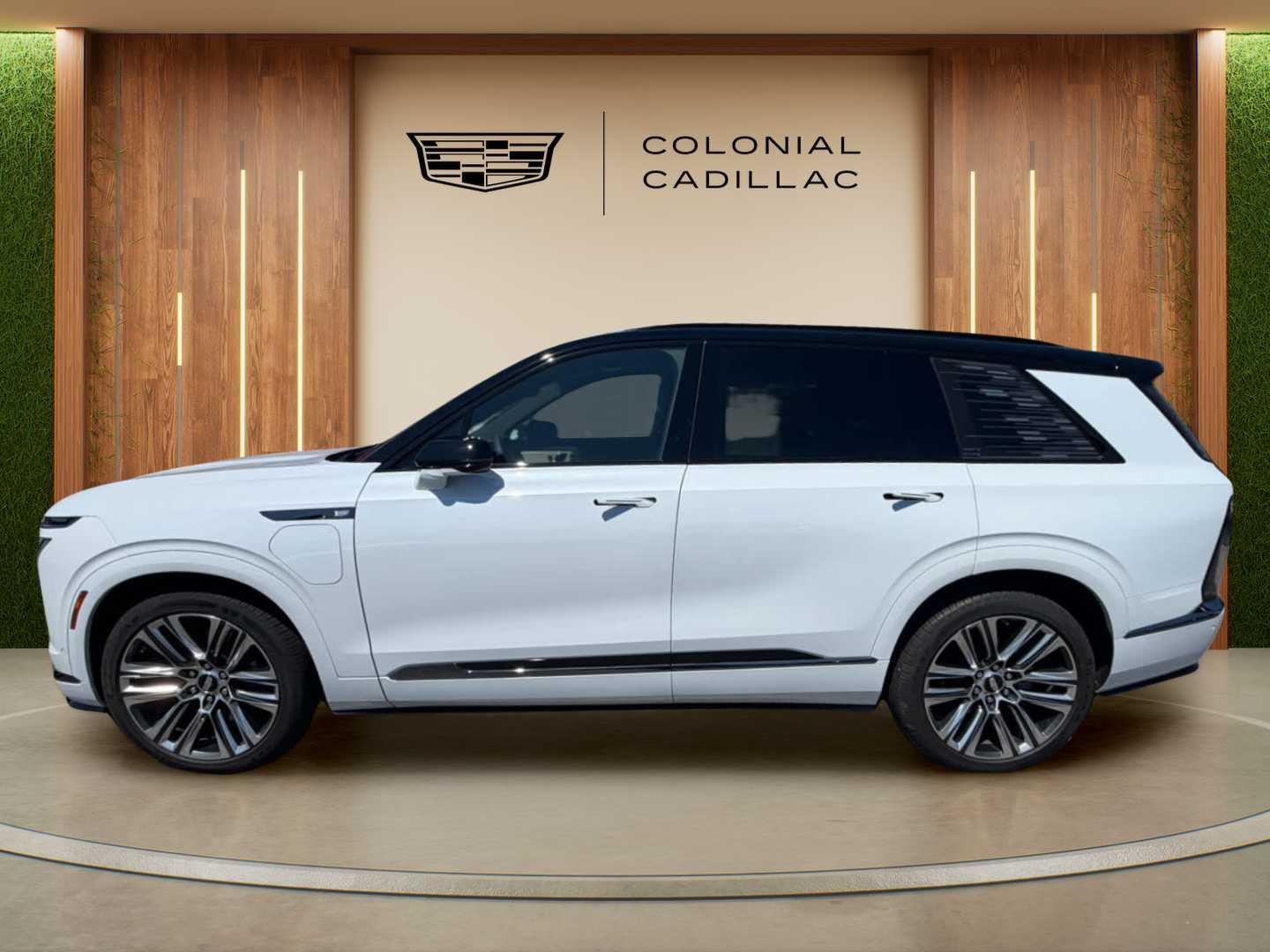 2026 Cadillac VISTIQ Platinum