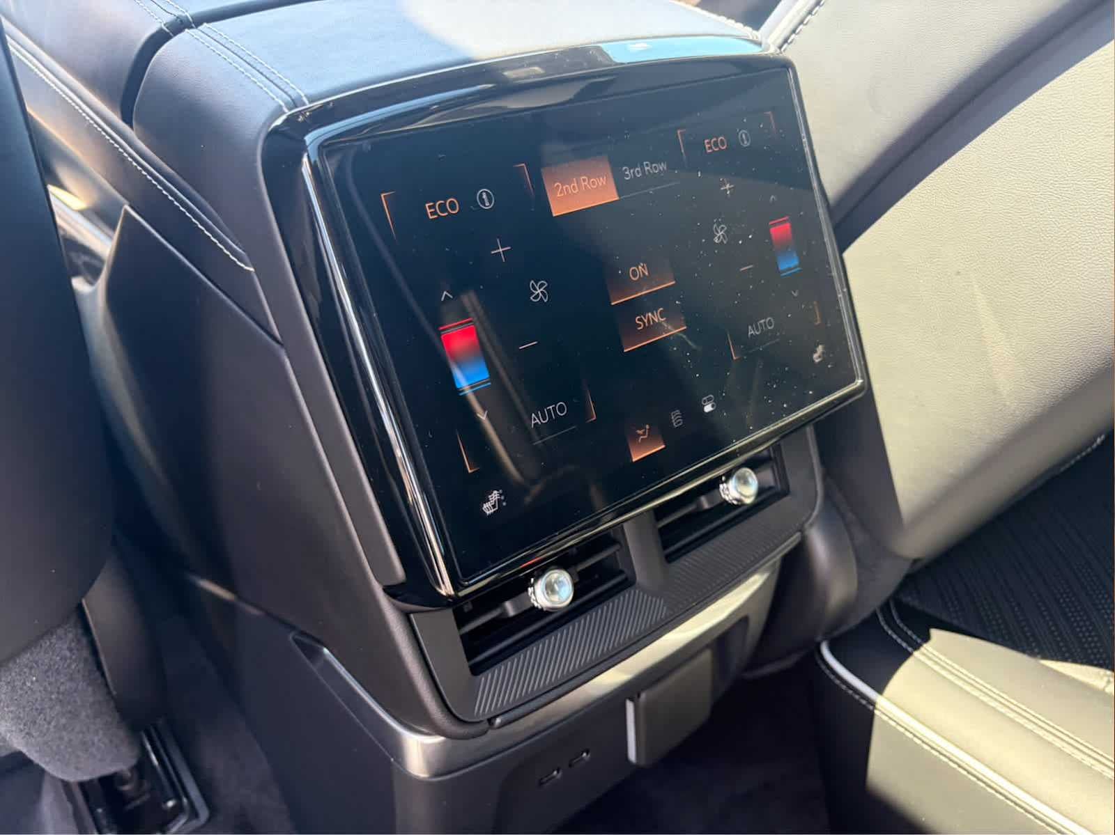 2026 Cadillac VISTIQ Platinum