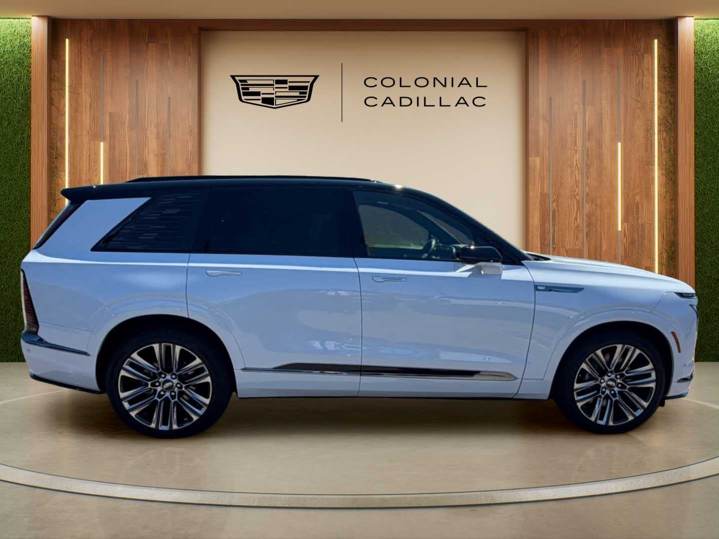 2026 Cadillac VISTIQ Platinum