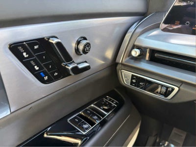 2026 Cadillac VISTIQ Platinum