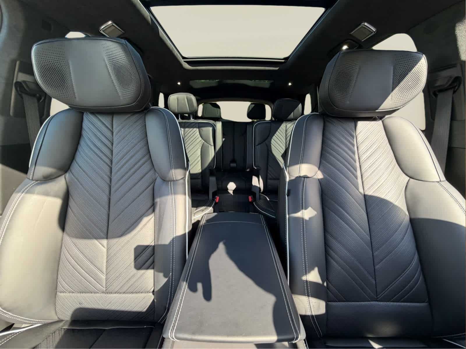 2026 Cadillac VISTIQ Platinum