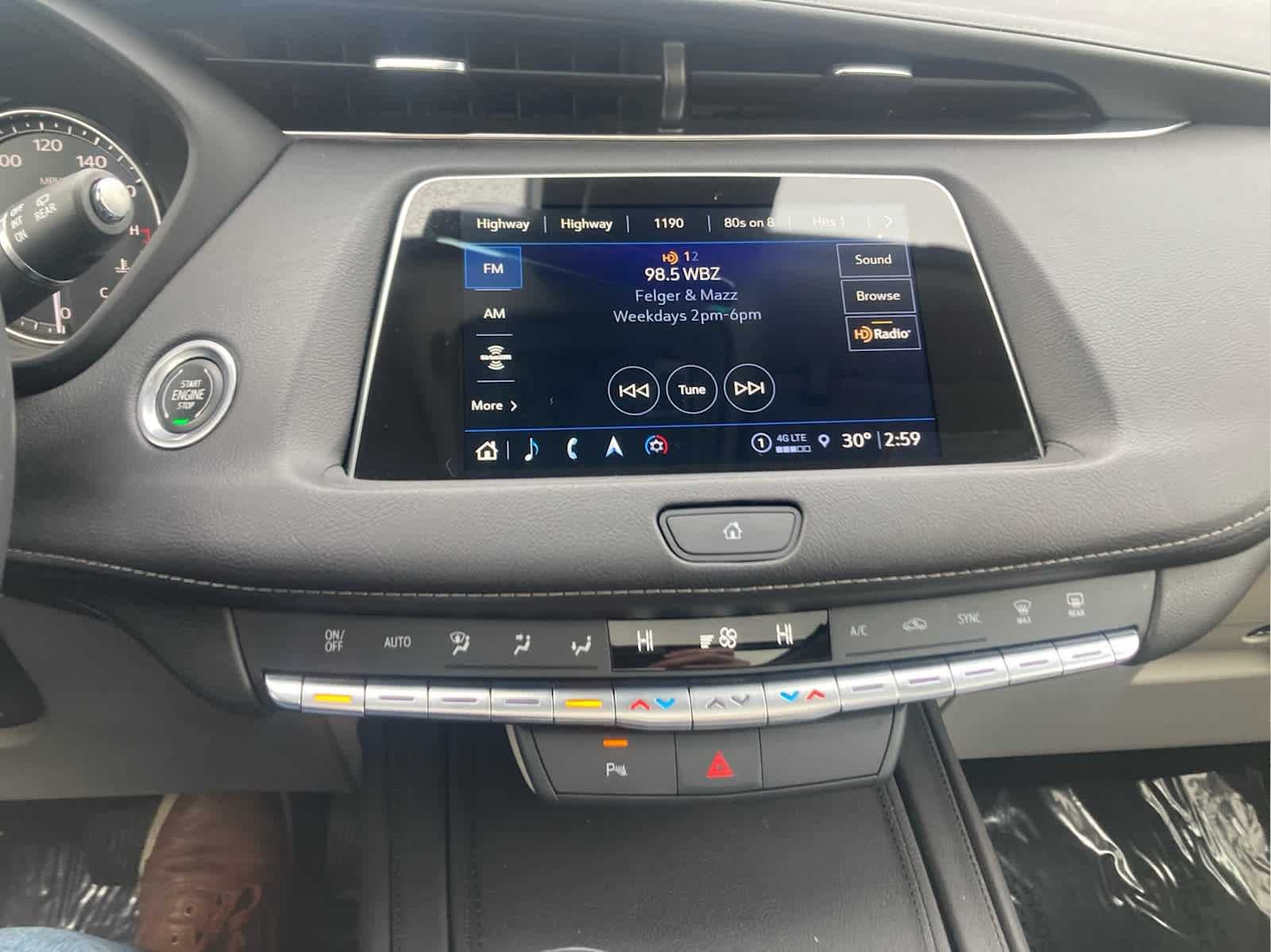 2022 Cadillac XT4 Luxury