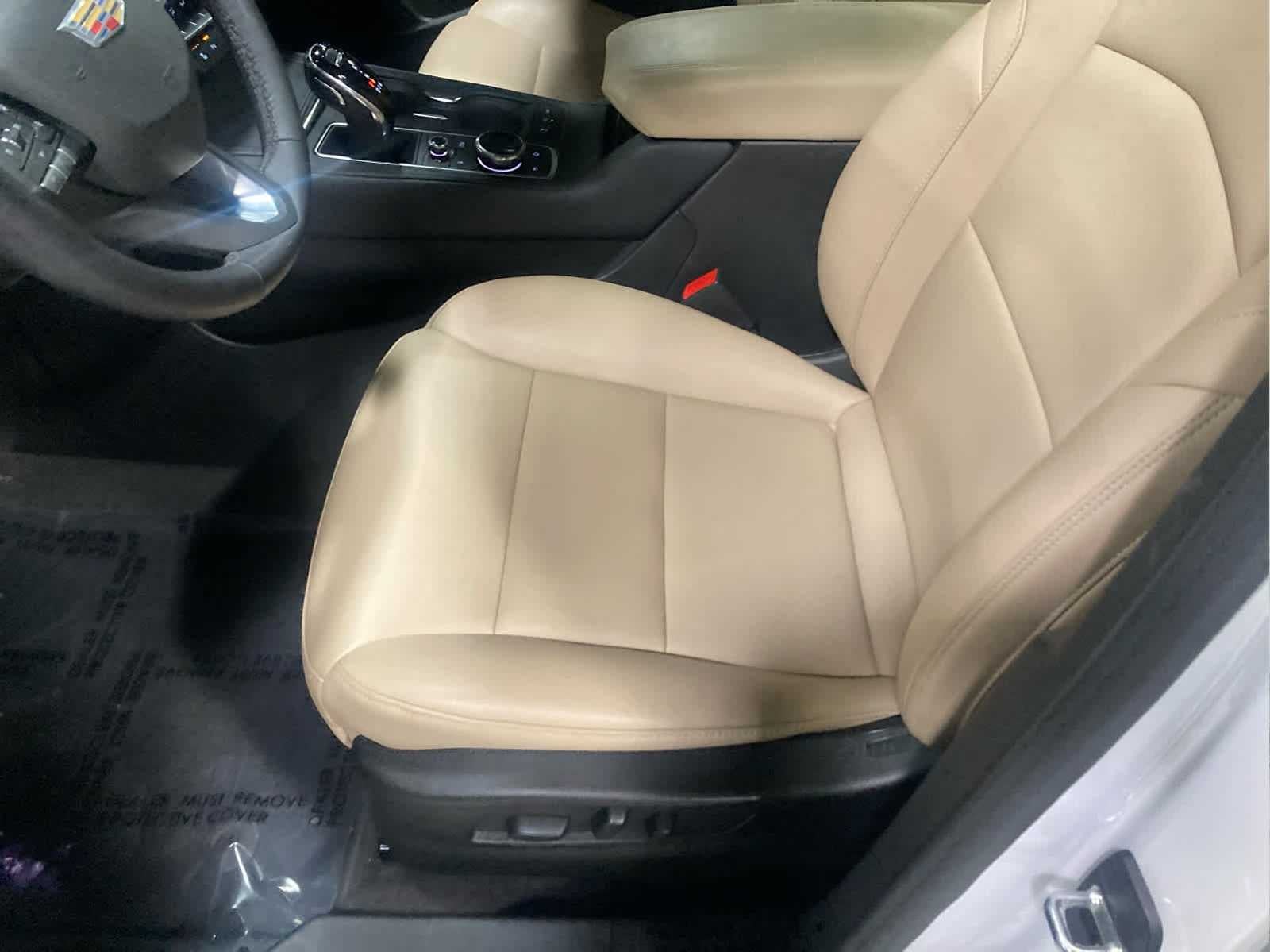 2024 Cadillac XT4 Luxury