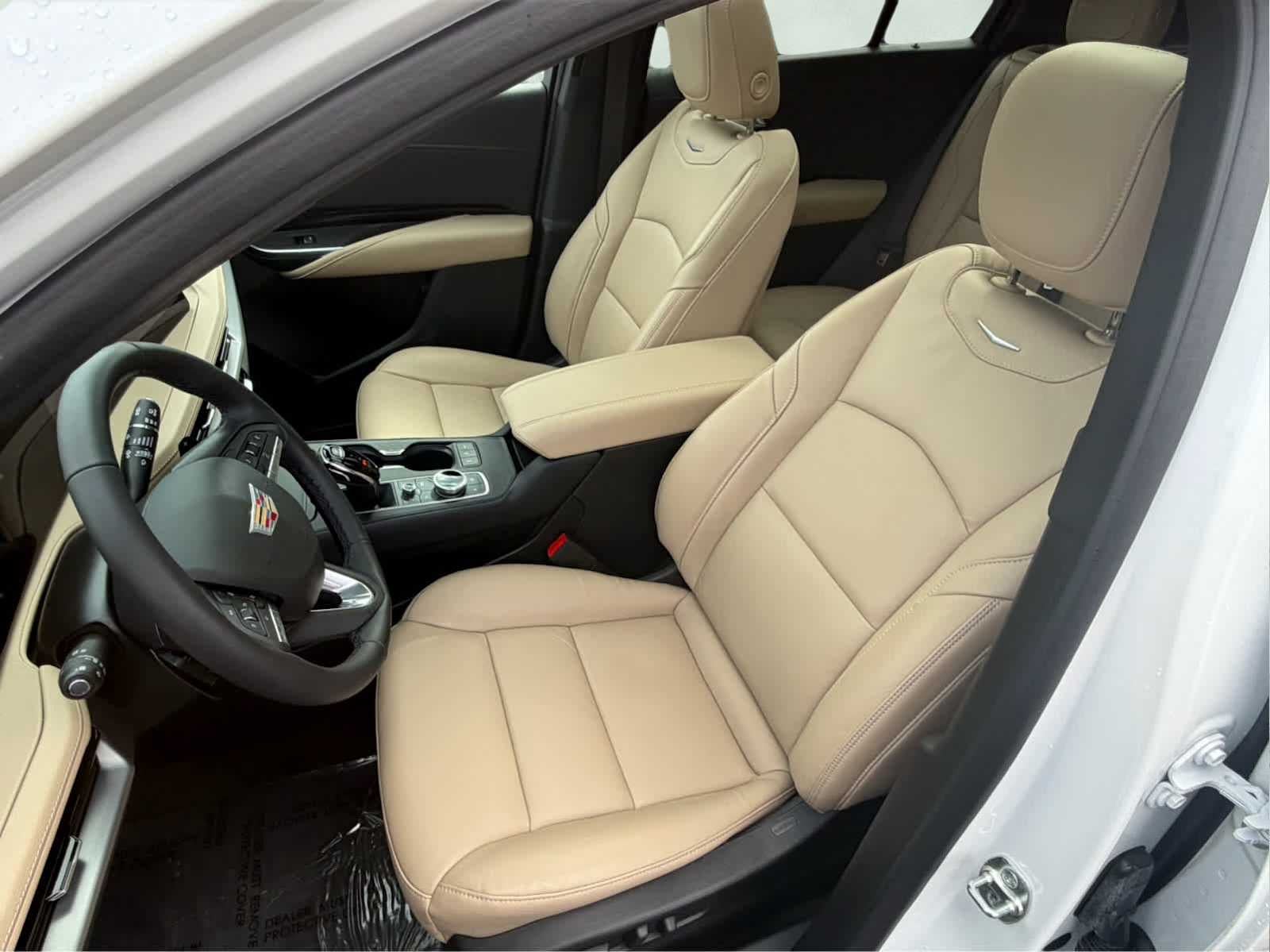 2024 Cadillac XT4 Luxury