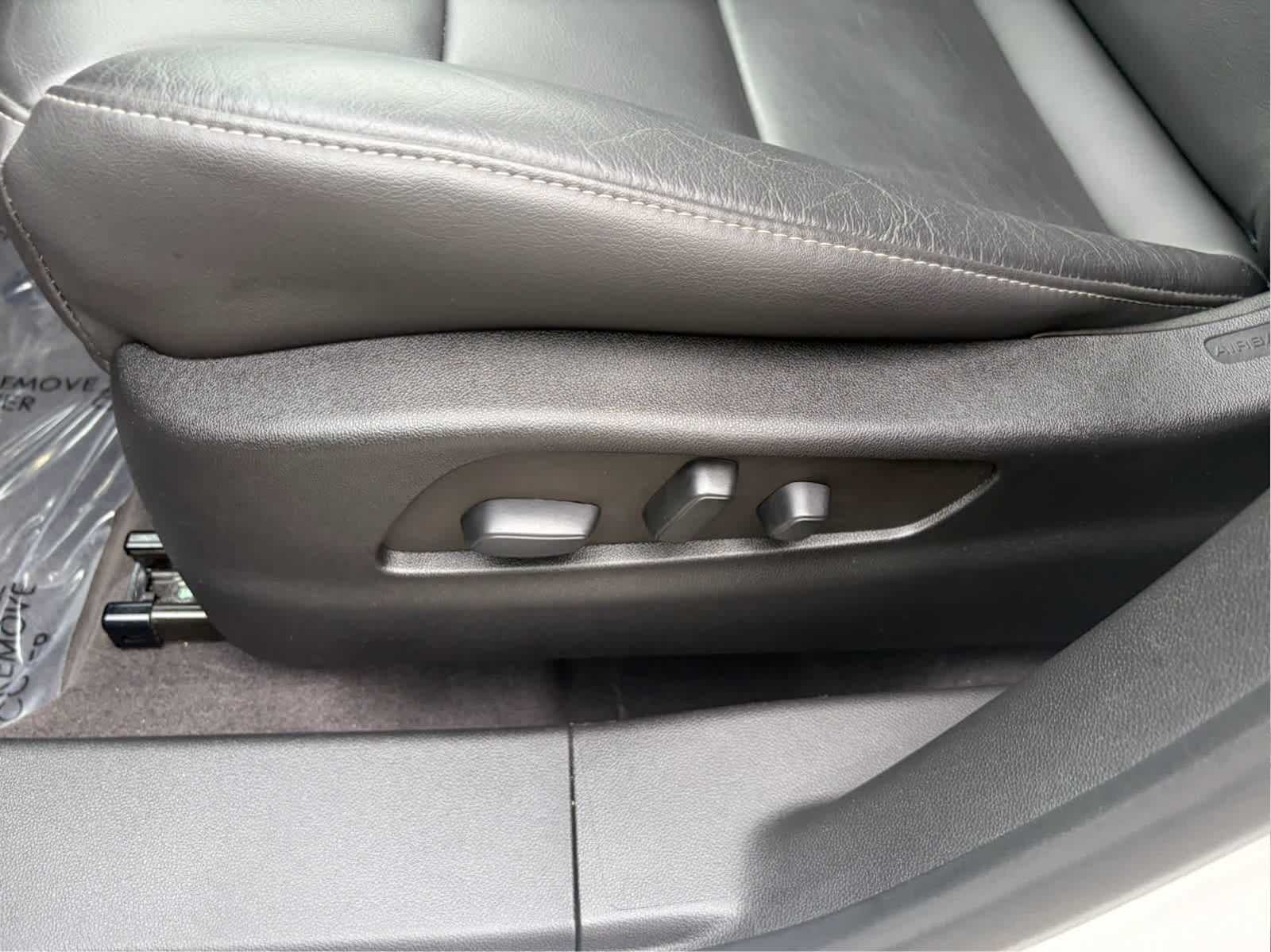 2022 Cadillac XT4 Premium Luxury