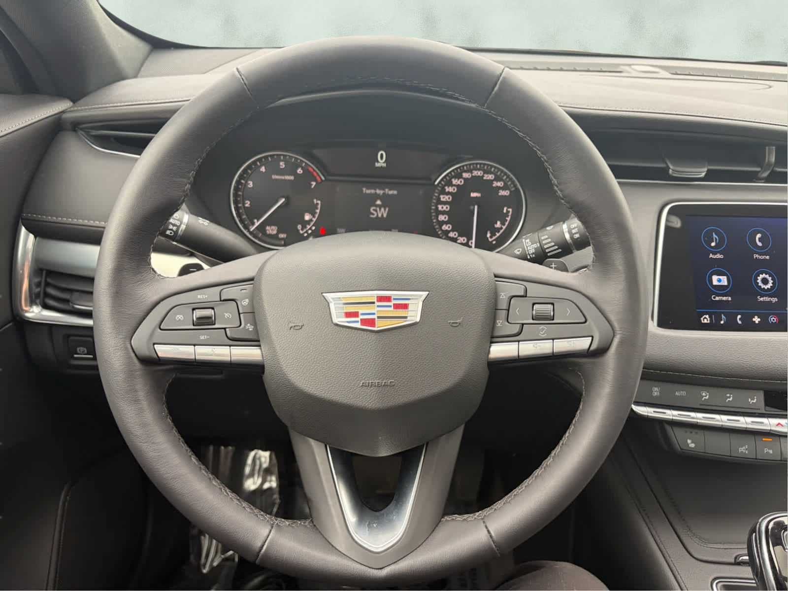 2022 Cadillac XT4 Premium Luxury