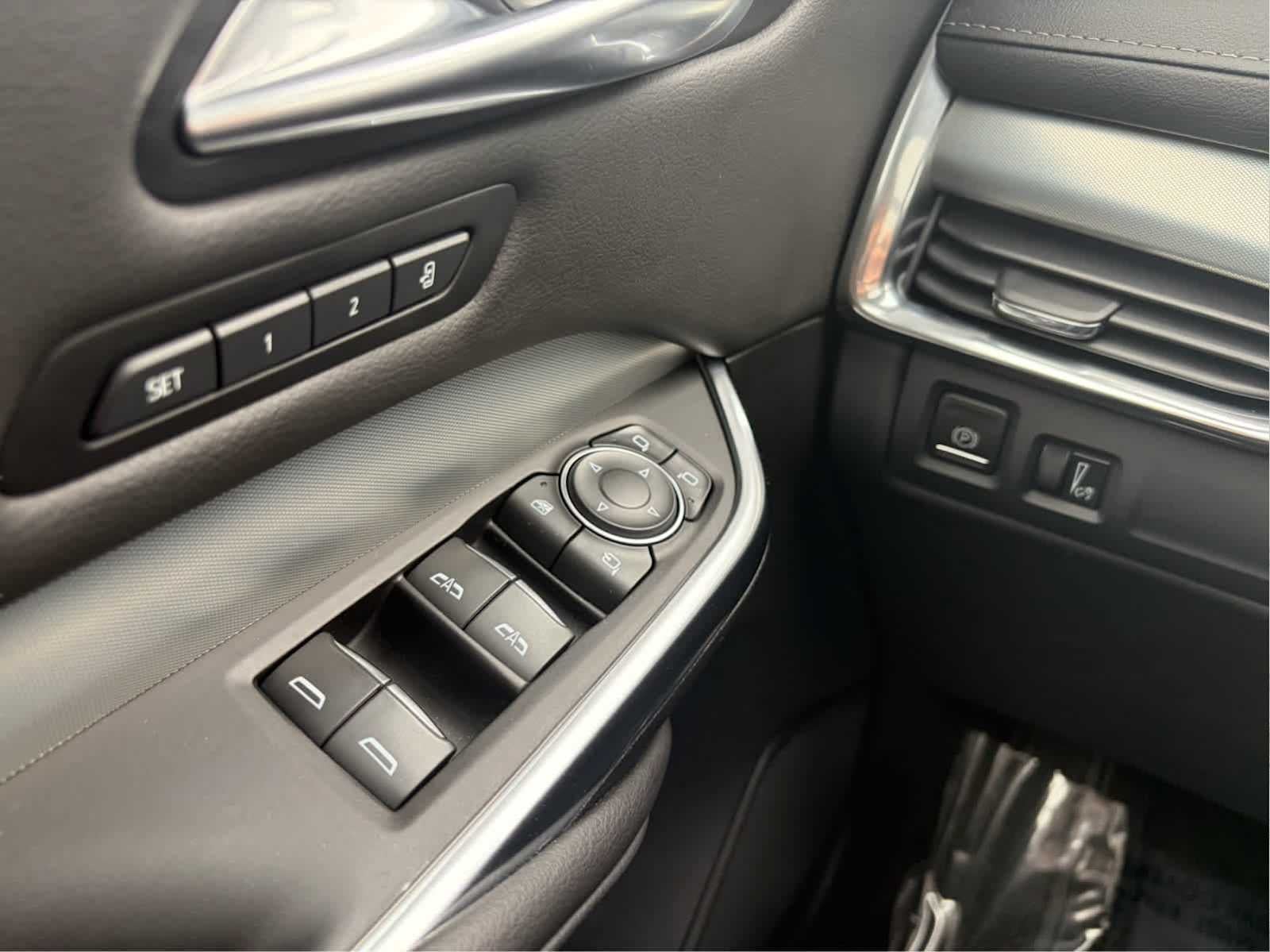 2022 Cadillac XT4 Premium Luxury