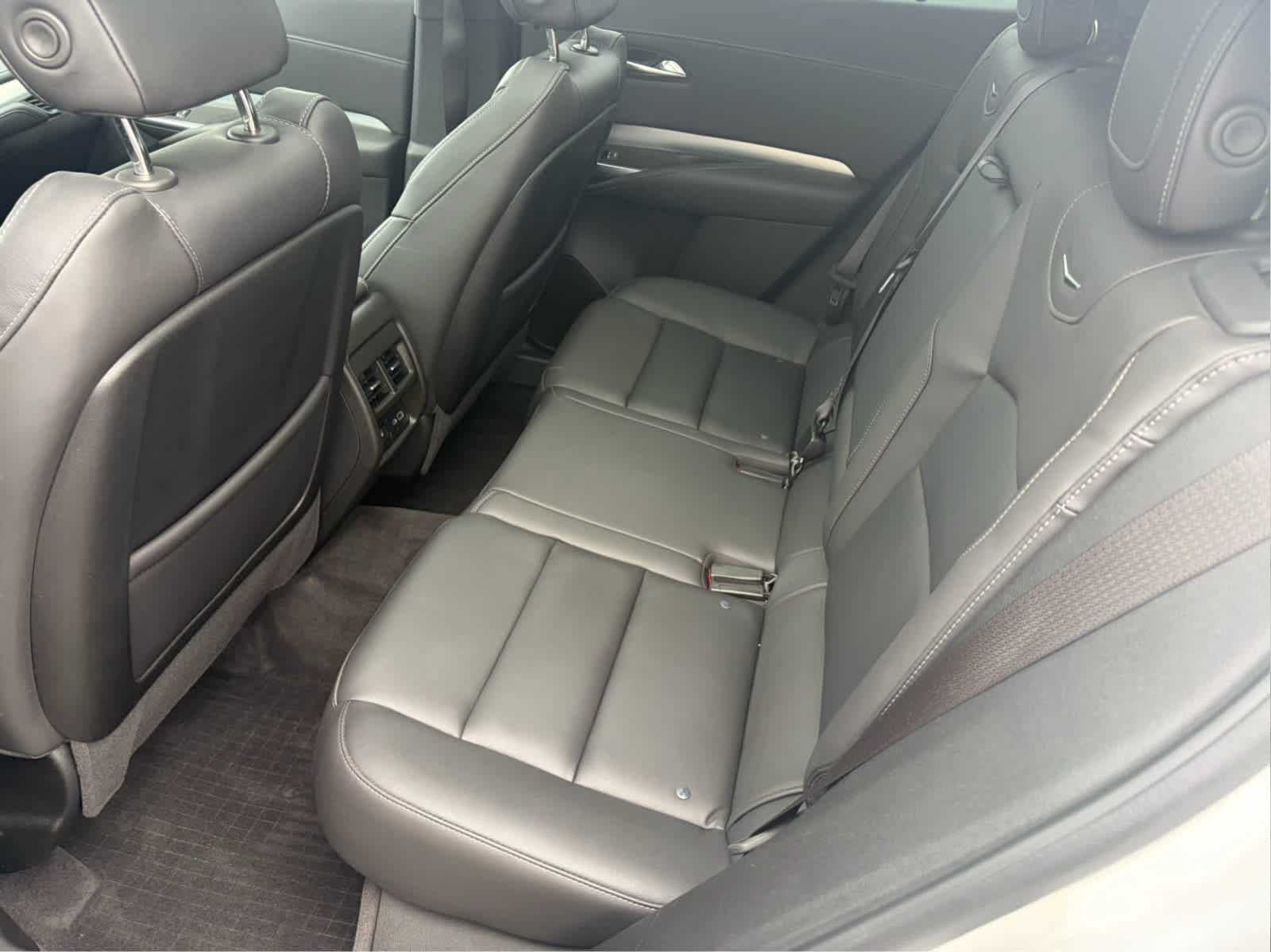 2022 Cadillac XT4 Premium Luxury