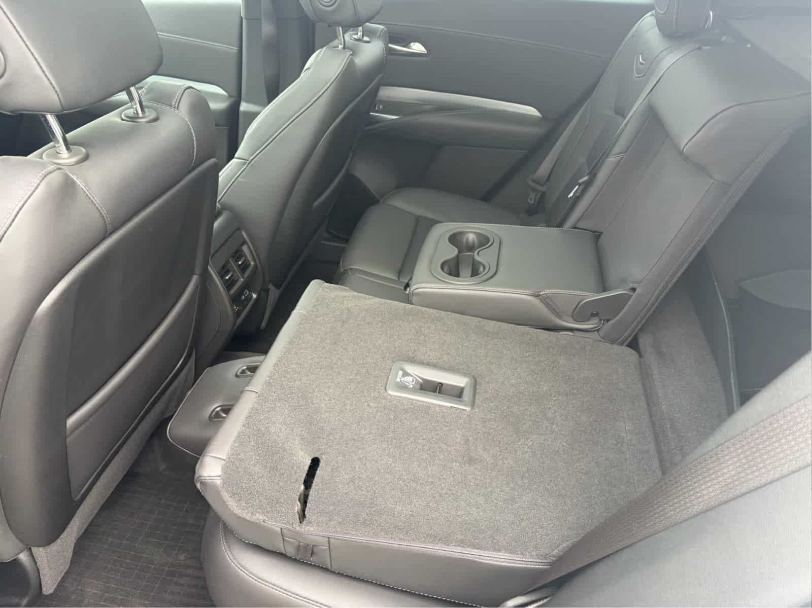 2022 Cadillac XT4 Premium Luxury