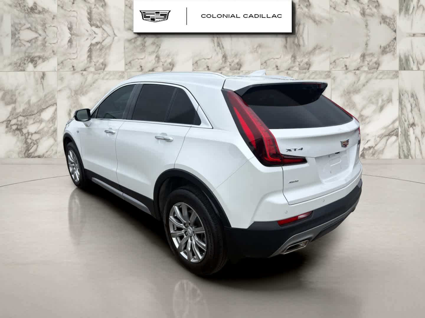 2022 Cadillac XT4 Premium Luxury
