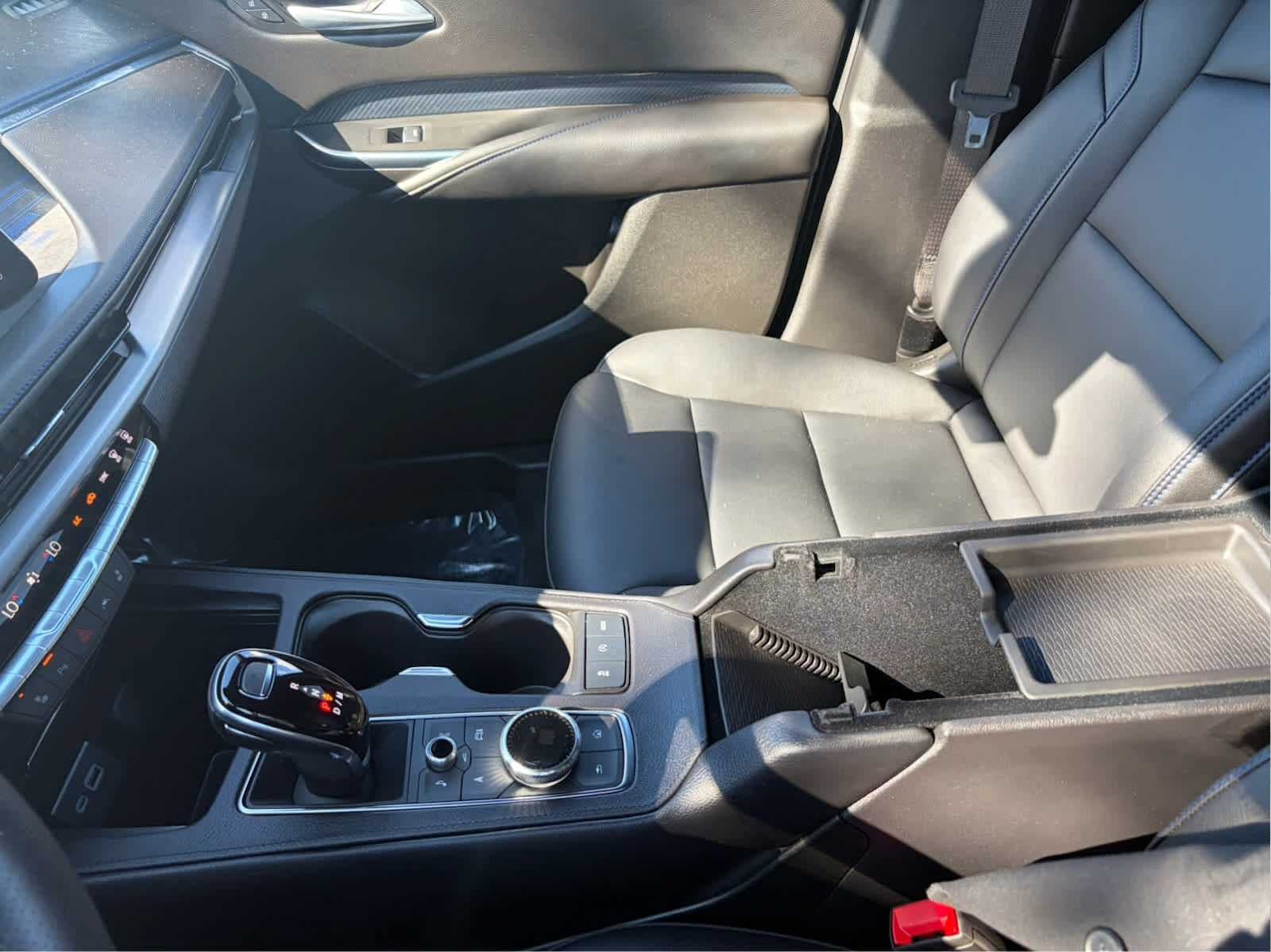 2024 Cadillac XT4 Sport