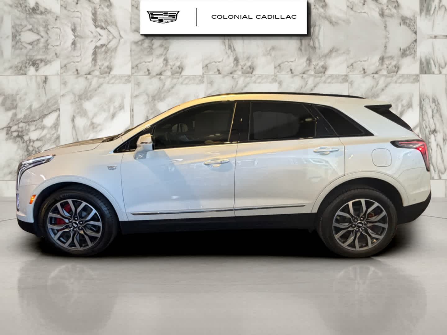 2025 Cadillac XT5 Sport