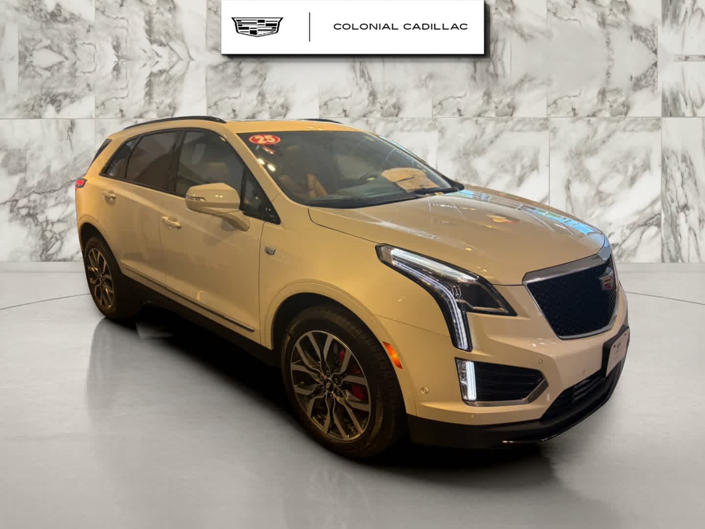 2025 Cadillac XT5 Sport
