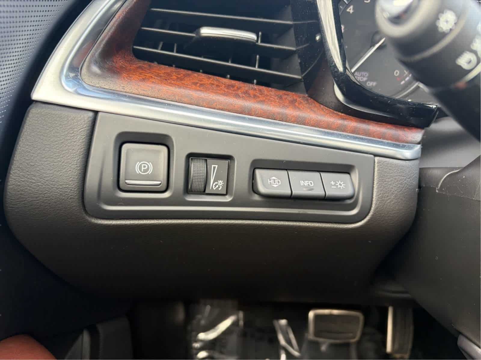 2025 Cadillac XT5 Sport