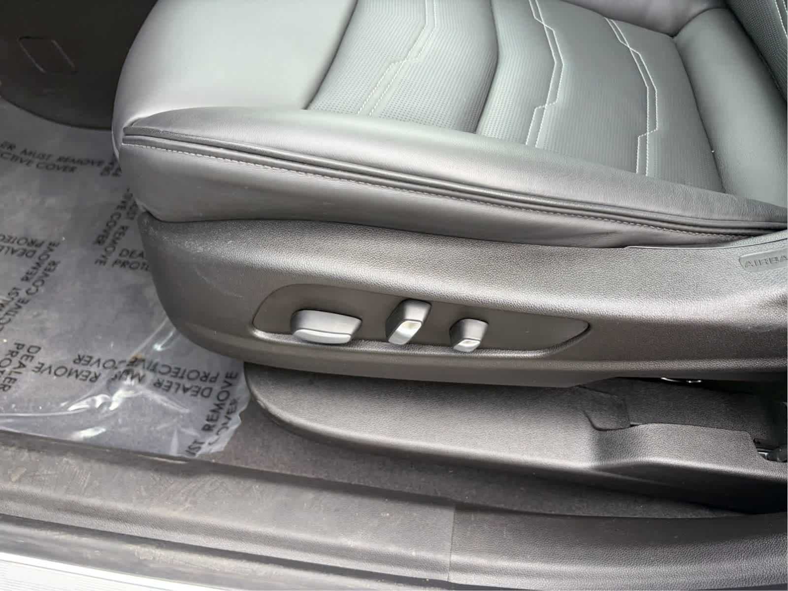 2025 Cadillac XT6 Sport