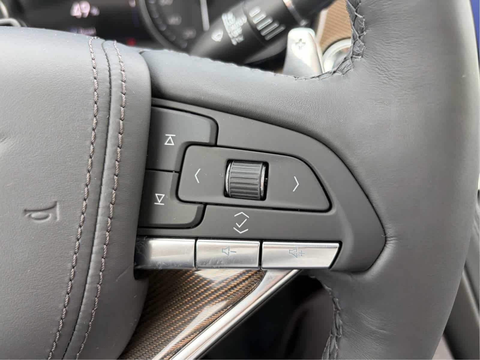2025 Cadillac XT6 Sport