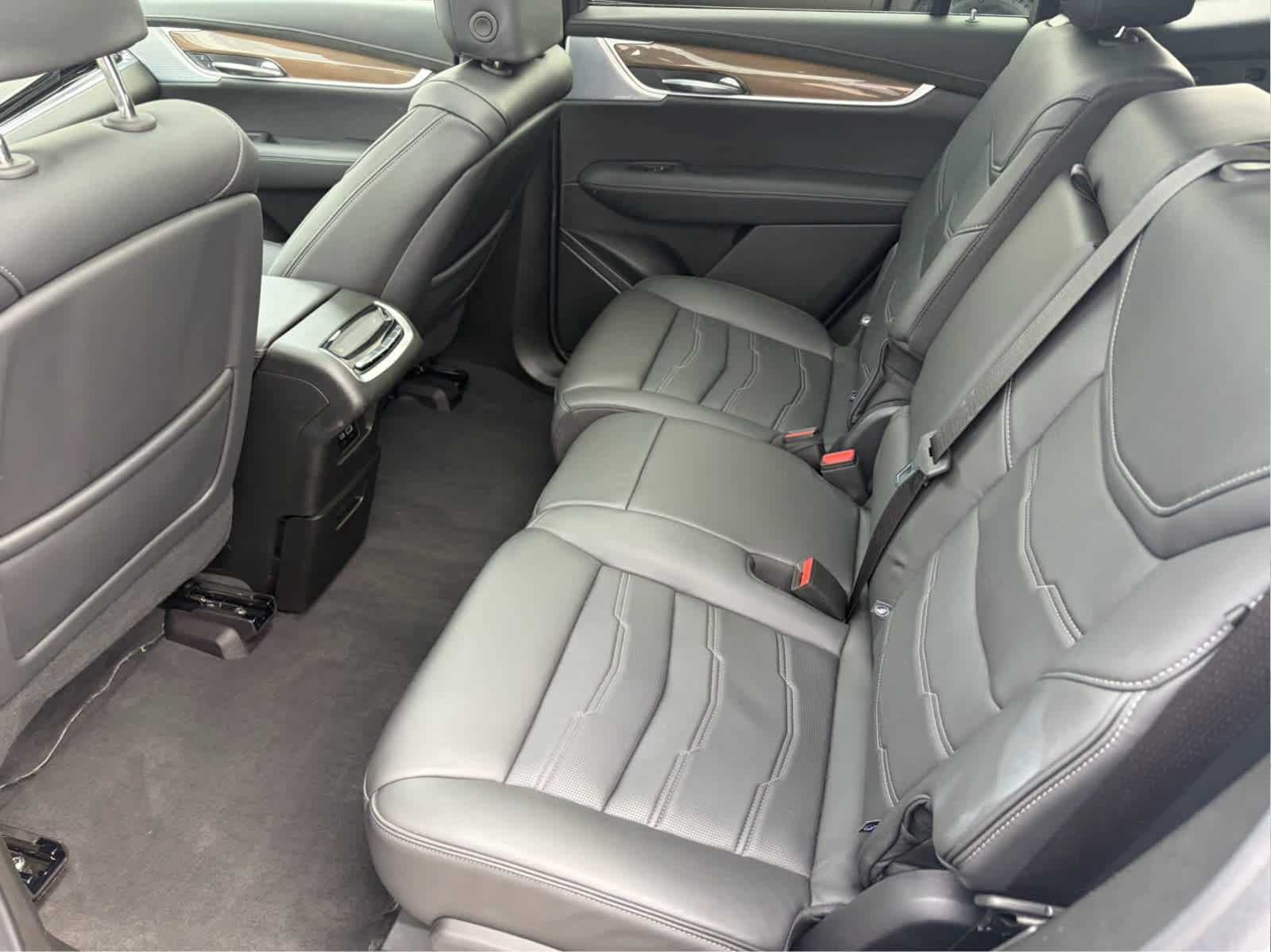 2025 Cadillac XT6 Sport