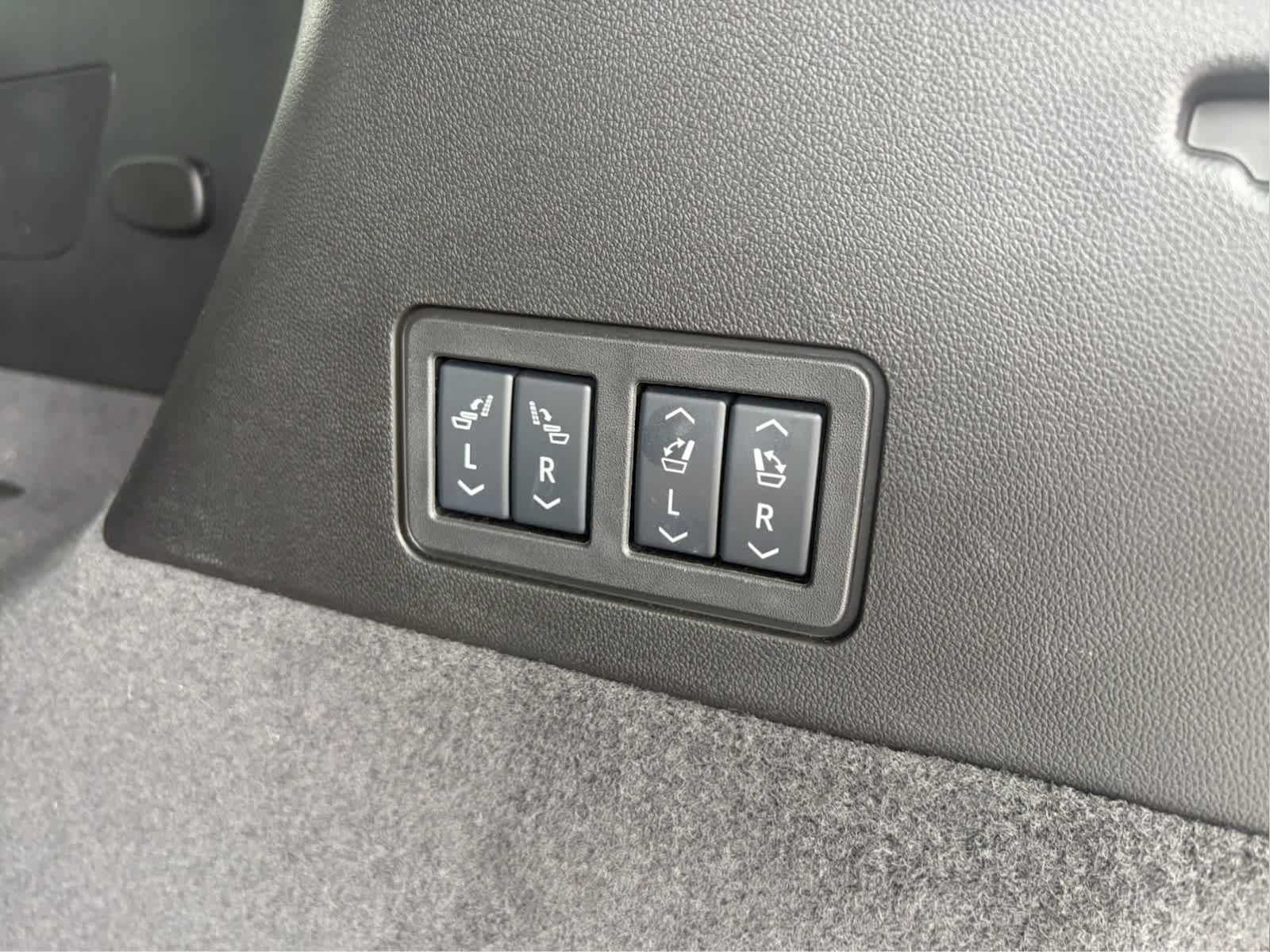 2025 Cadillac XT6 Sport
