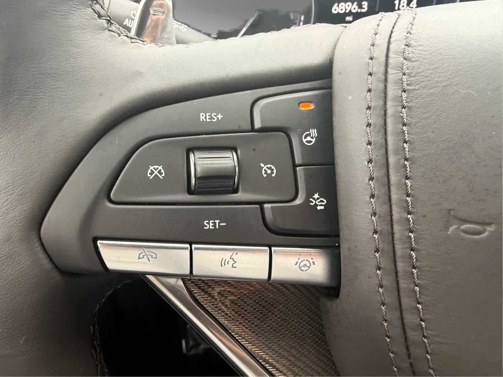 2025 Cadillac XT6 Sport