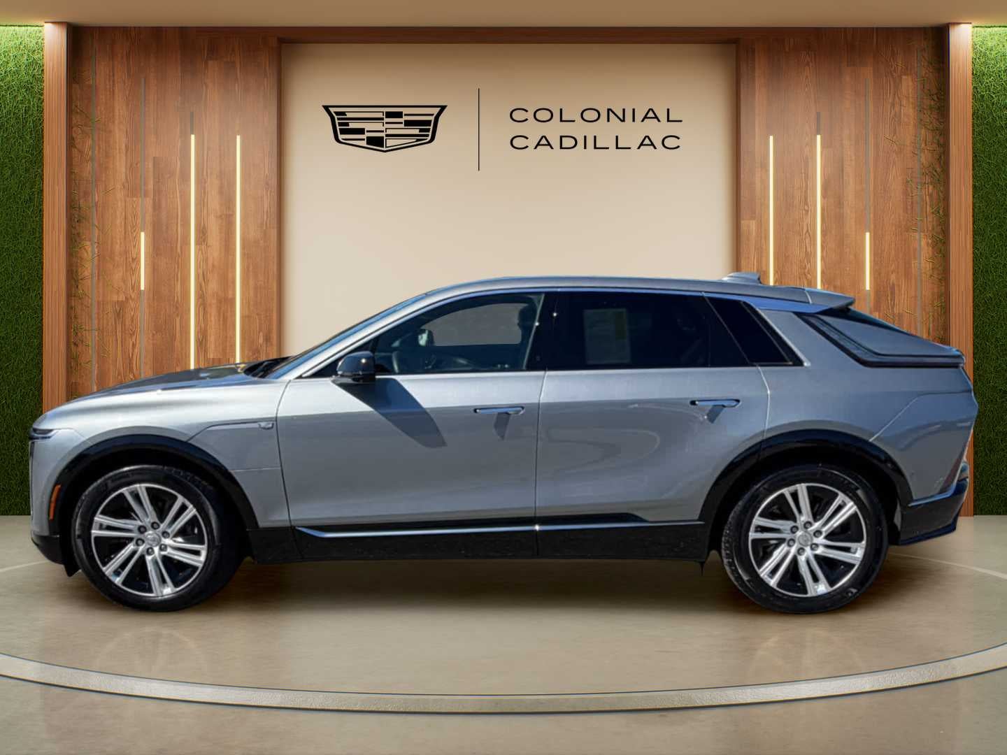 2024 Cadillac LYRIQ Tech