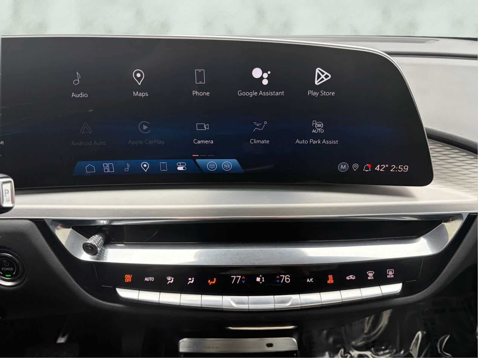 2024 Cadillac LYRIQ Luxury 1