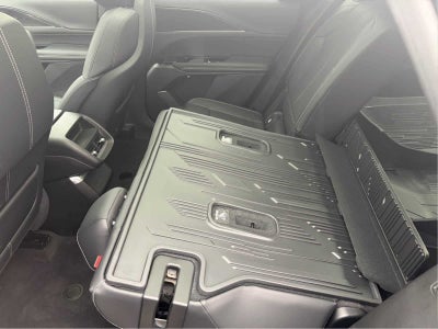 2024 Cadillac LYRIQ Luxury 1