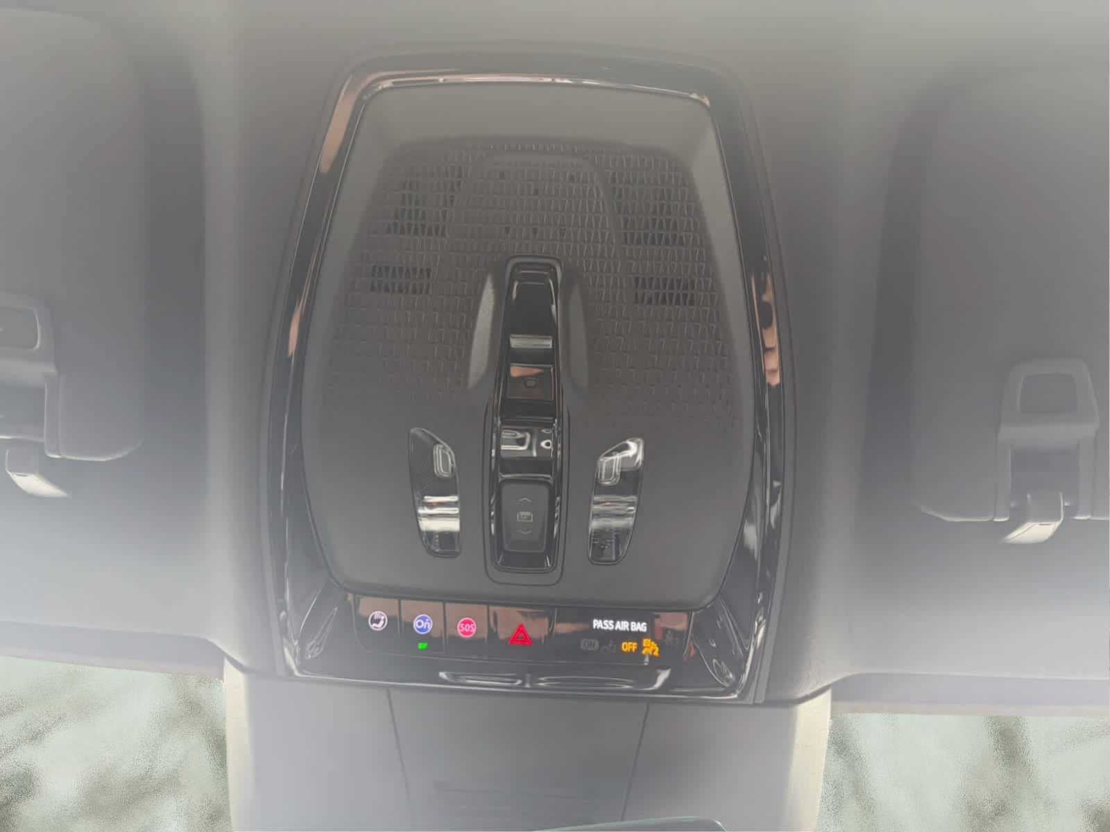 2024 Cadillac LYRIQ Luxury 1