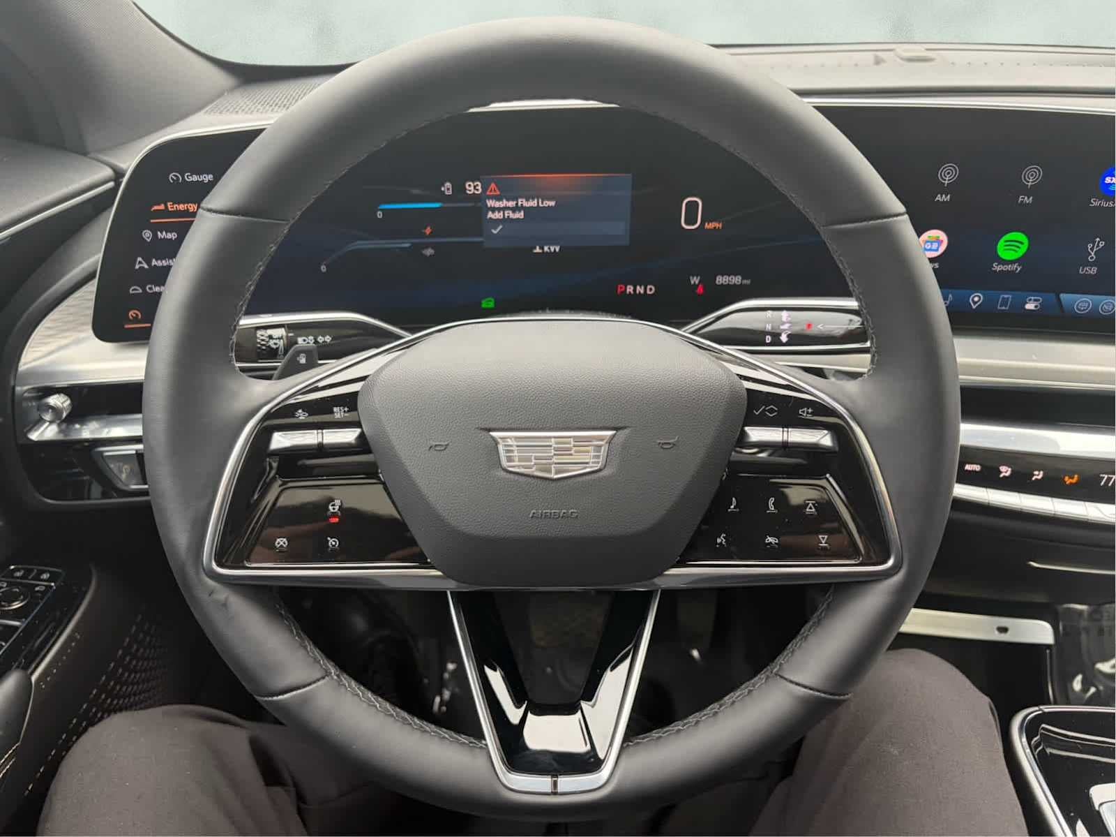 2024 Cadillac LYRIQ Luxury 1