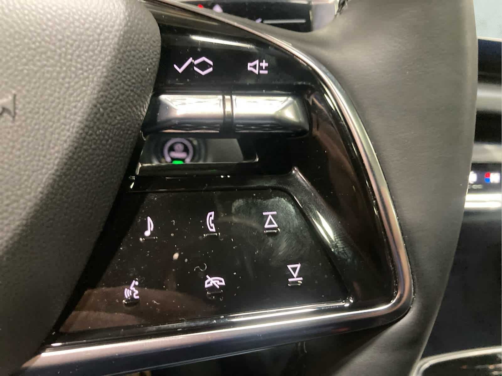 2024 Cadillac LYRIQ Luxury 3