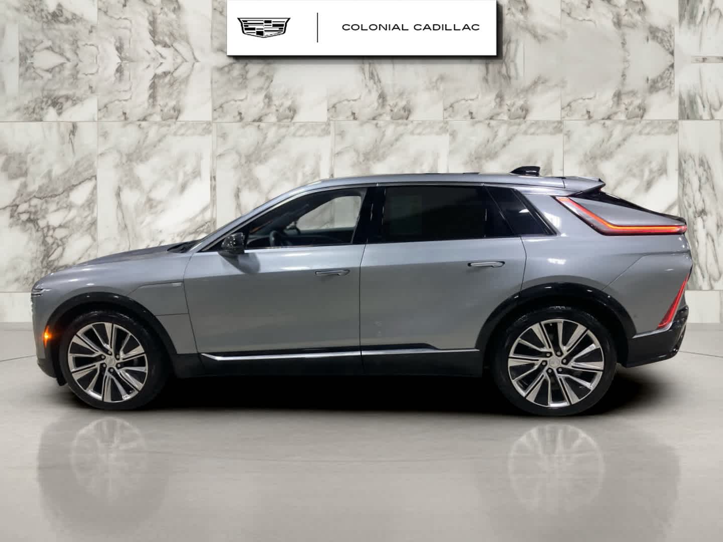 2024 Cadillac LYRIQ Luxury 3